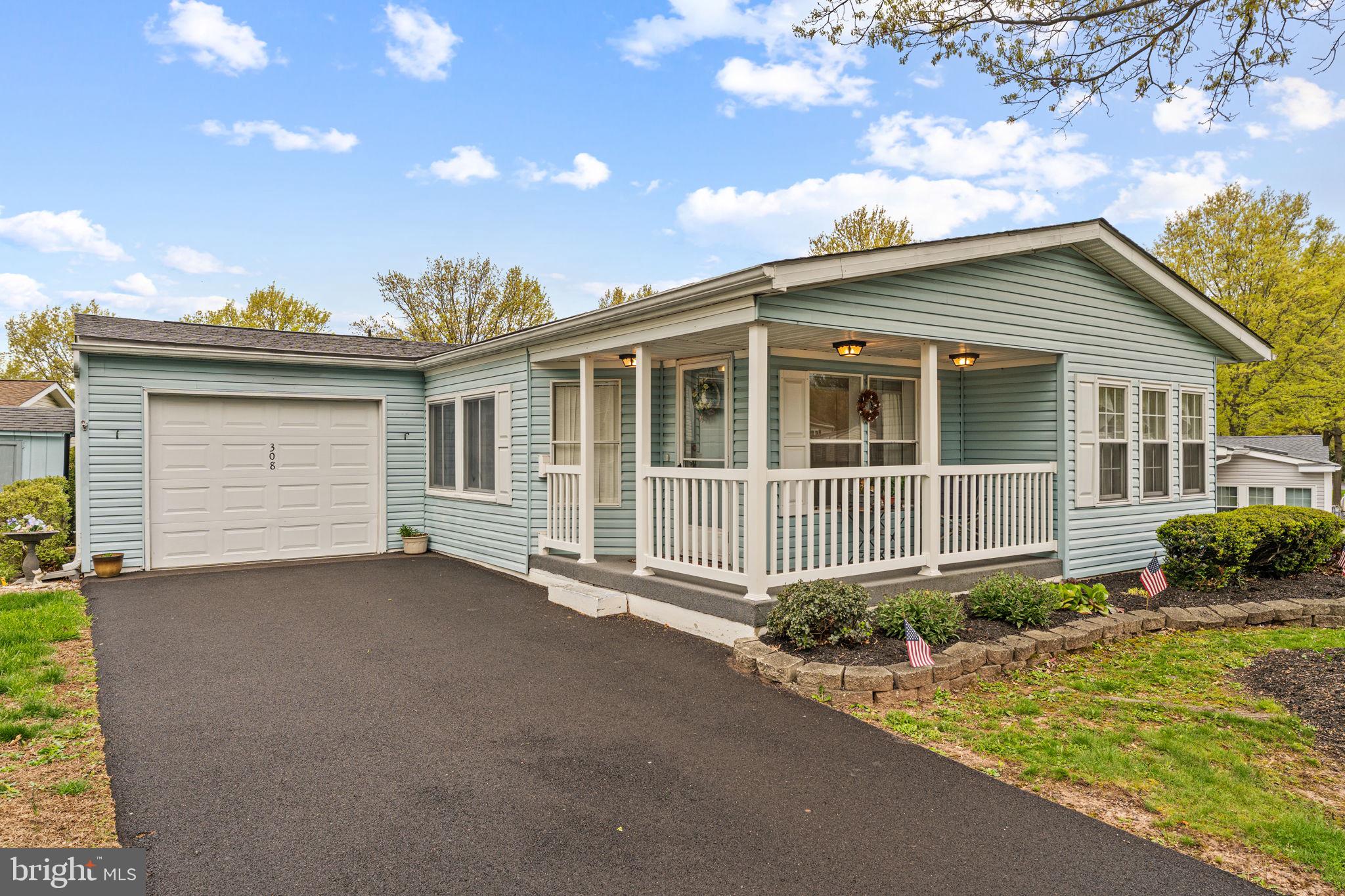 HIDDEN SPRINGS - Residential