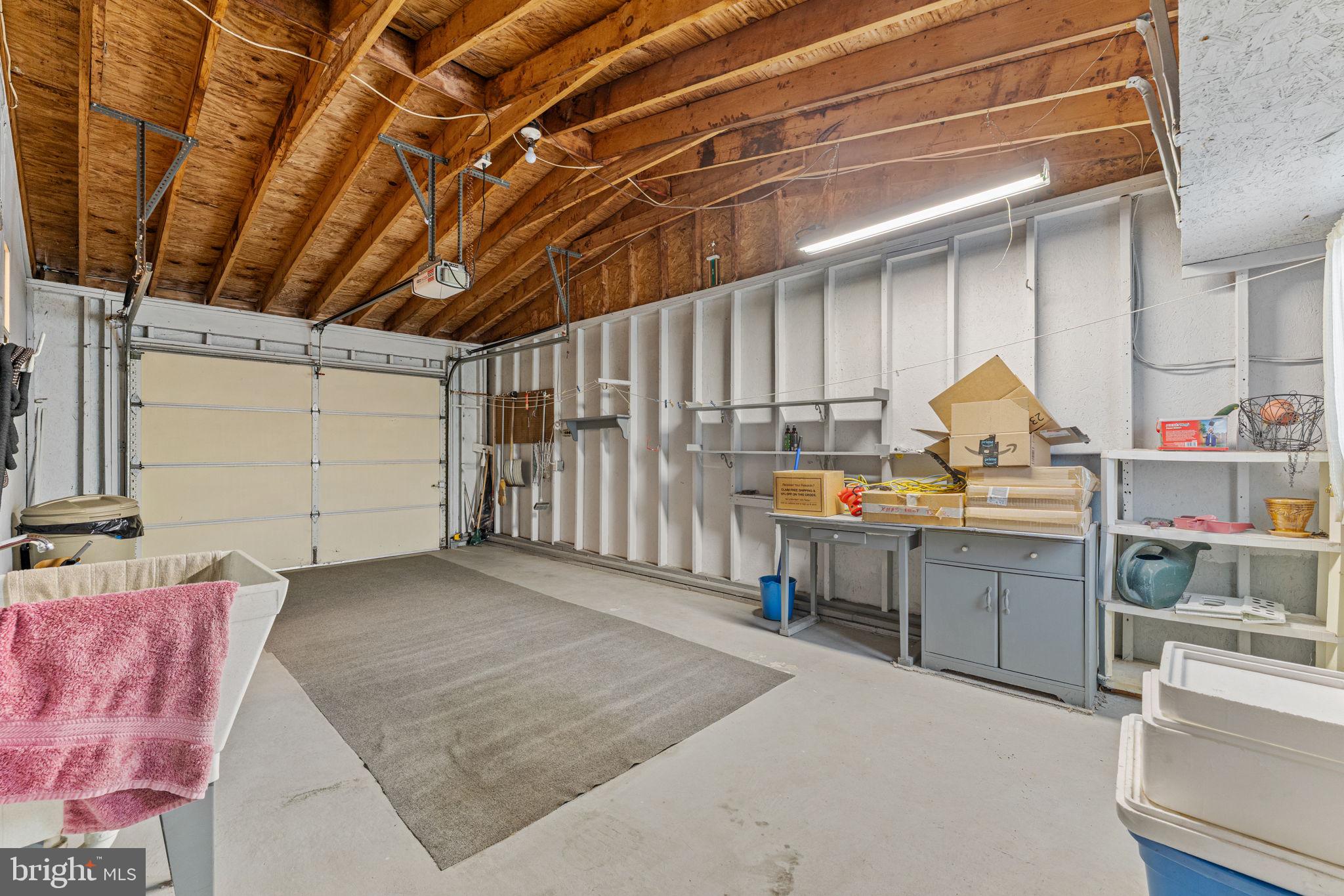 HIDDEN SPRINGS - Residential