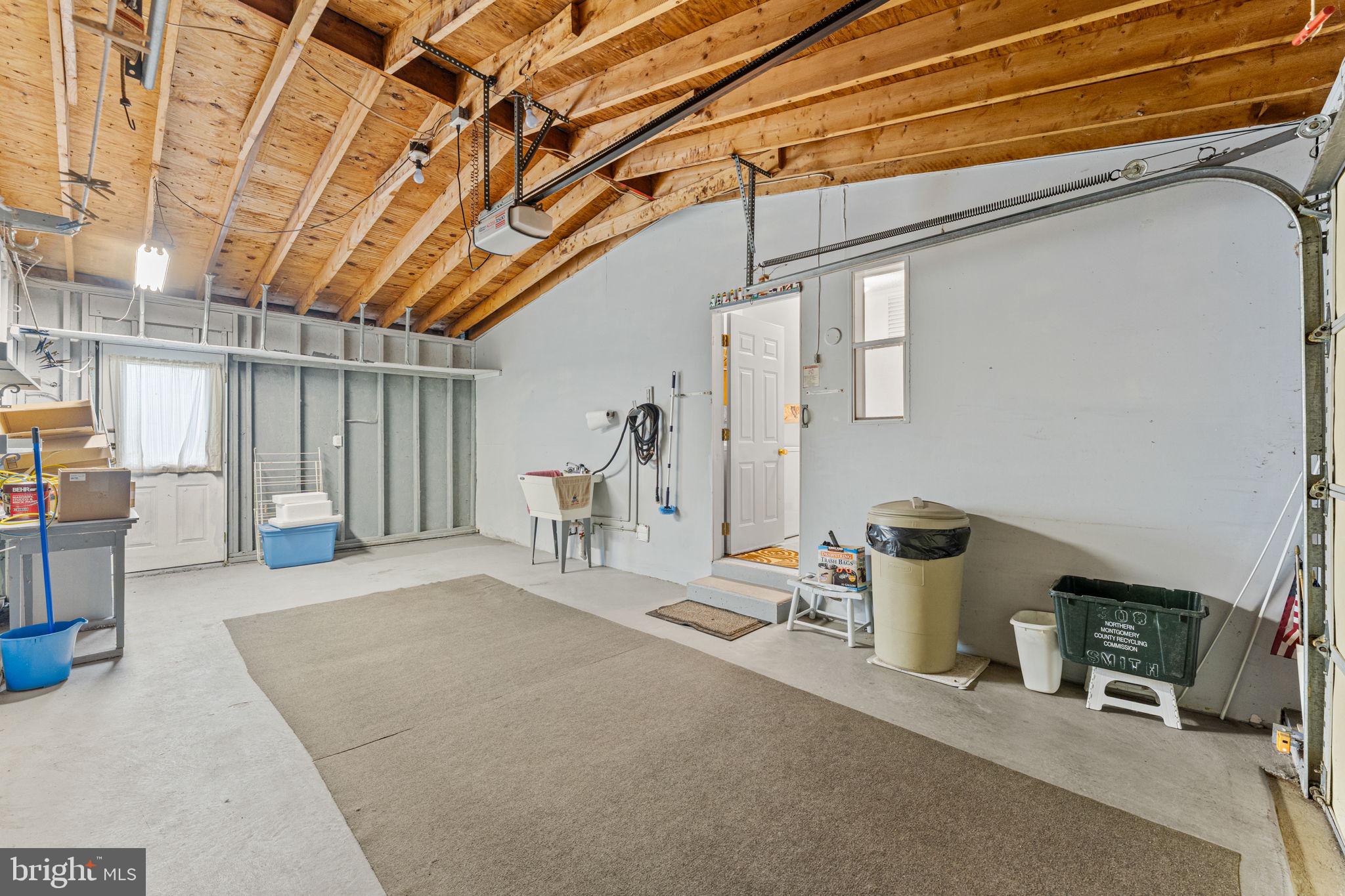 HIDDEN SPRINGS - Residential