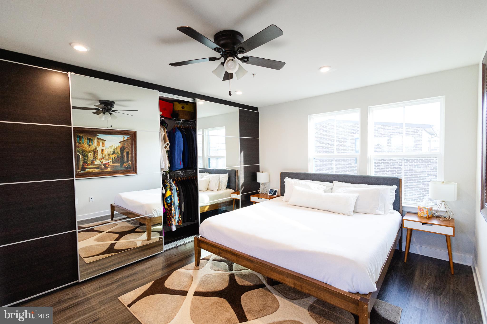 VILLAGE OF TOWNE SQUARE - Residential Lease