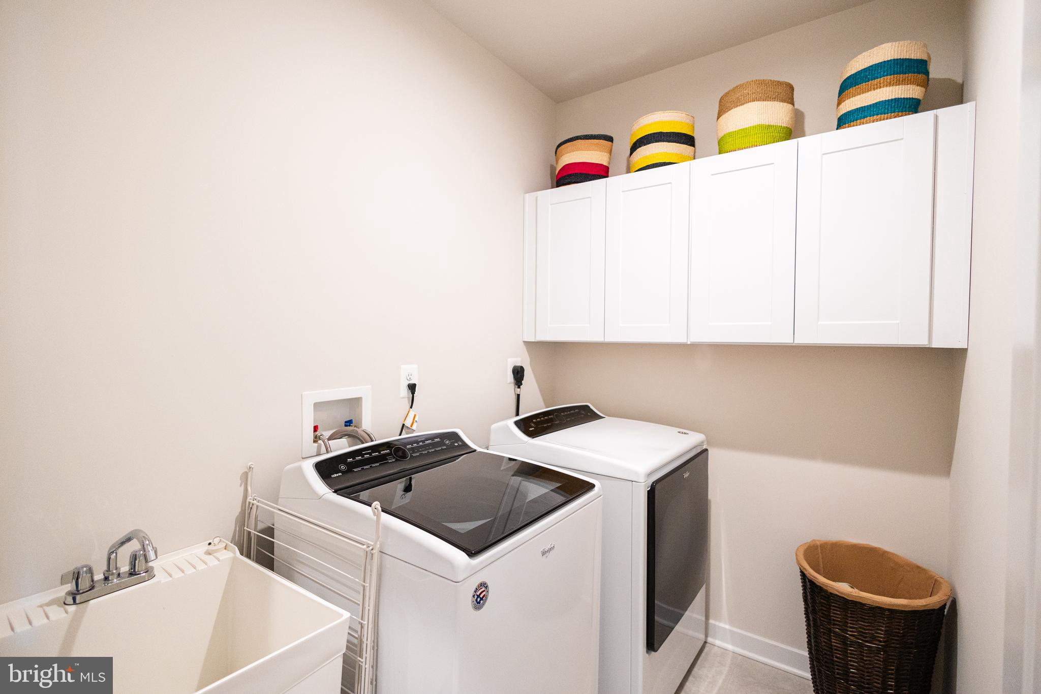 VILLAGE OF TOWNE SQUARE - Residential Lease