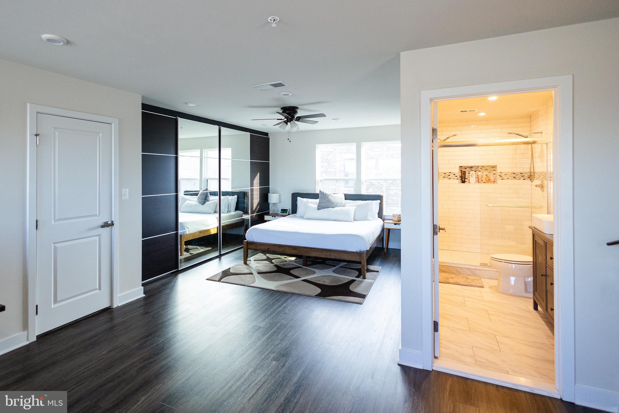 VILLAGE OF TOWNE SQUARE - Residential Lease