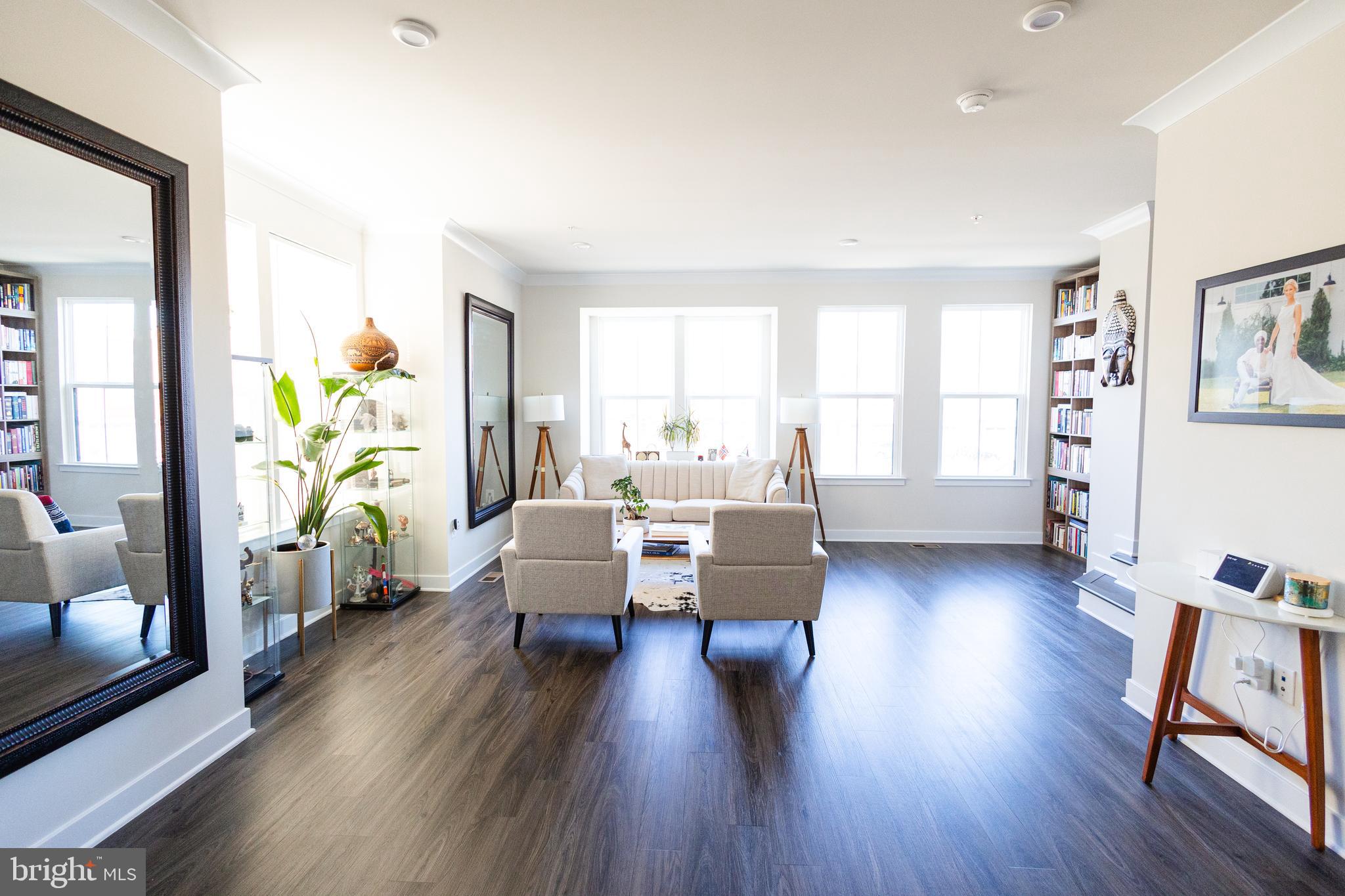 VILLAGE OF TOWNE SQUARE - Residential Lease