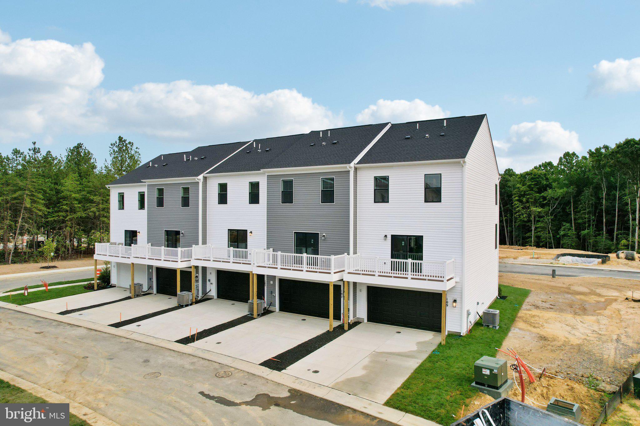 PINEGROVE - Residential