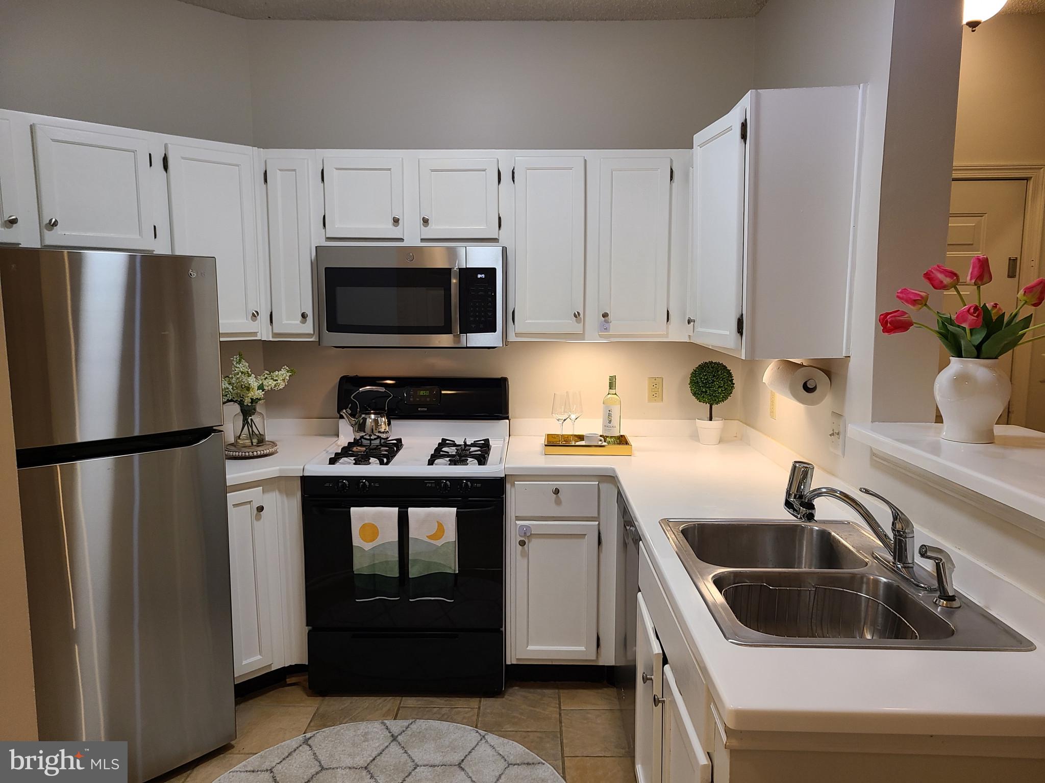 STONECROFT CONDO - Residential