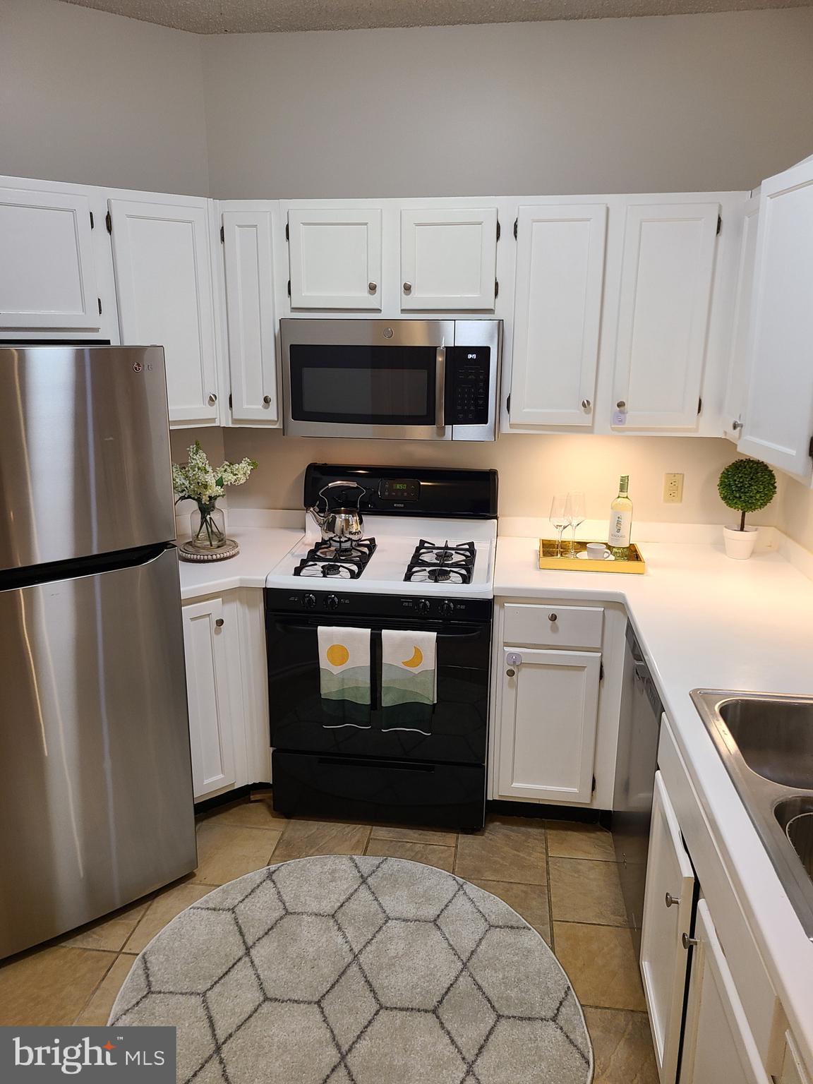 STONECROFT CONDO - Residential