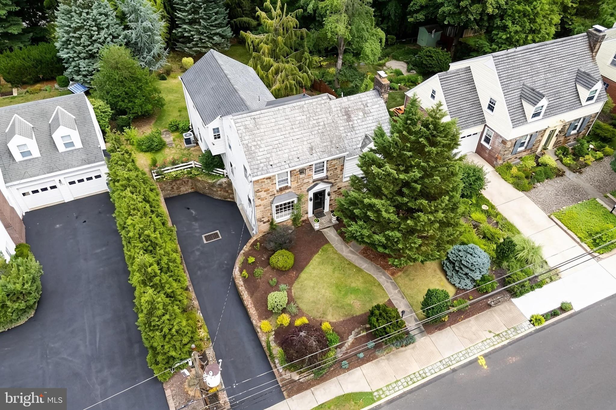 1020 HIGHLAND AVENUE