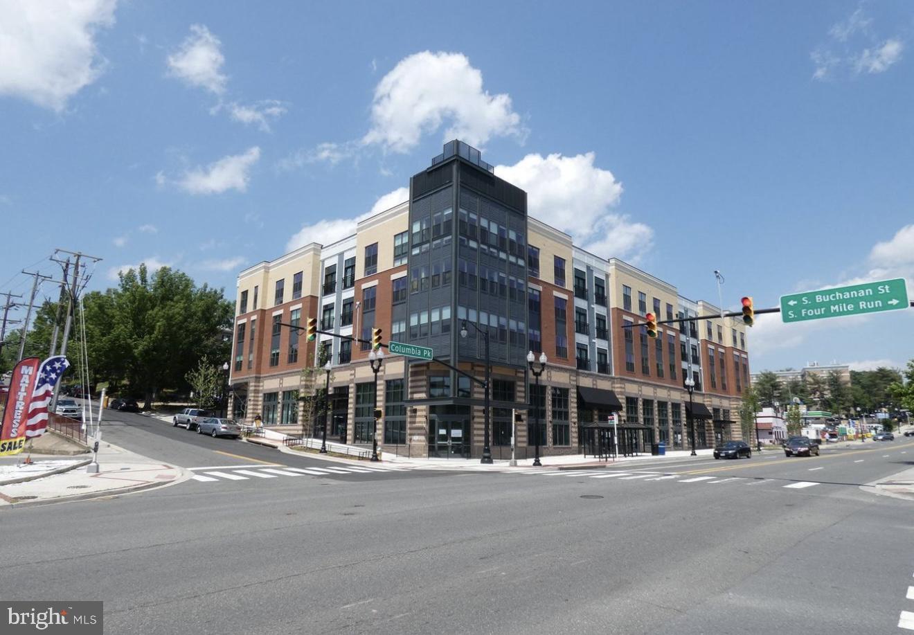 TRAFALGAR FLATS - Residential Lease