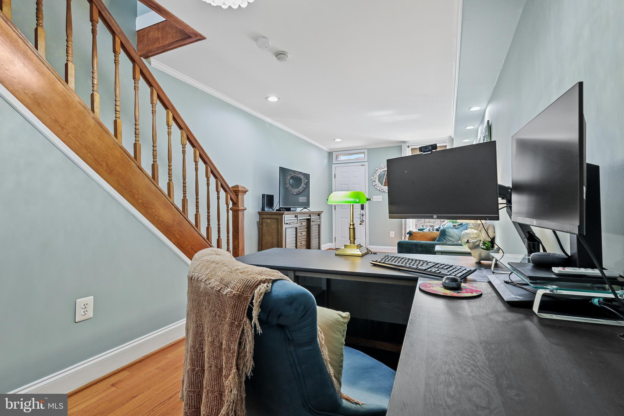 LOCUST POINT - Residential