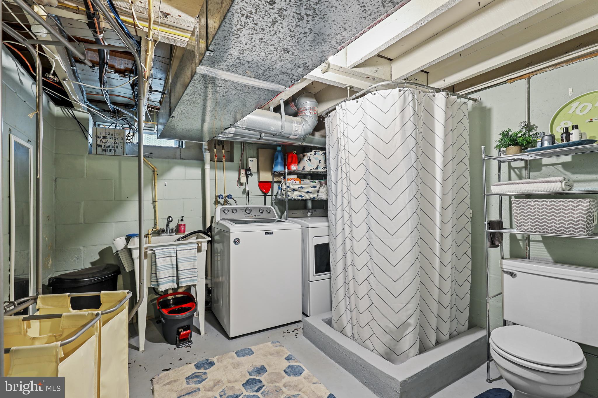 LOCUST POINT - Residential