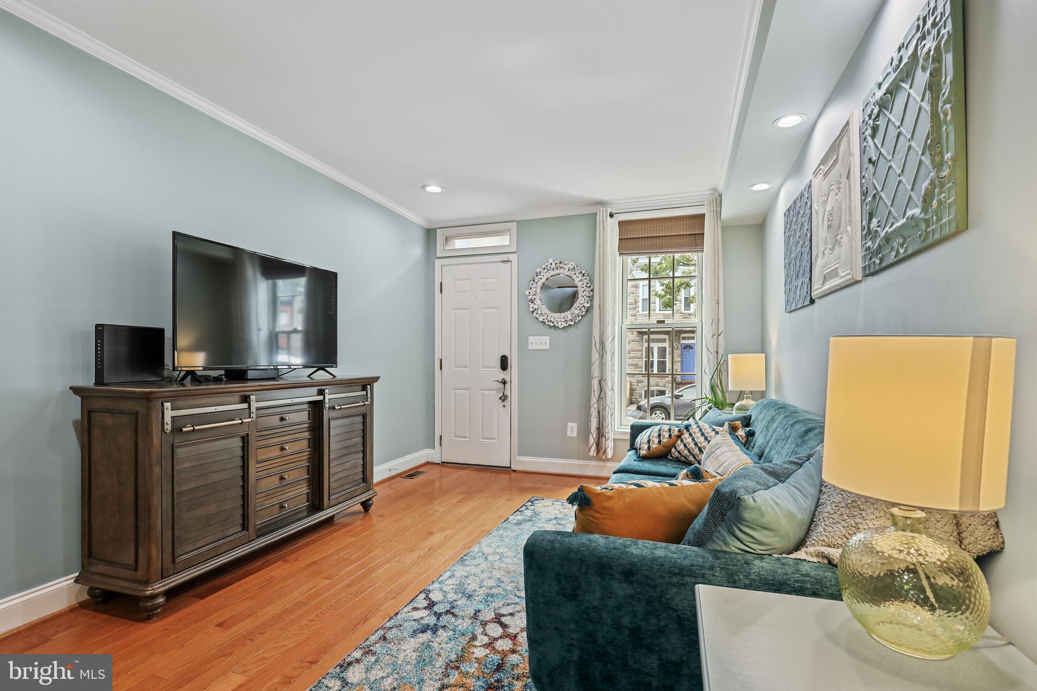 LOCUST POINT - Residential