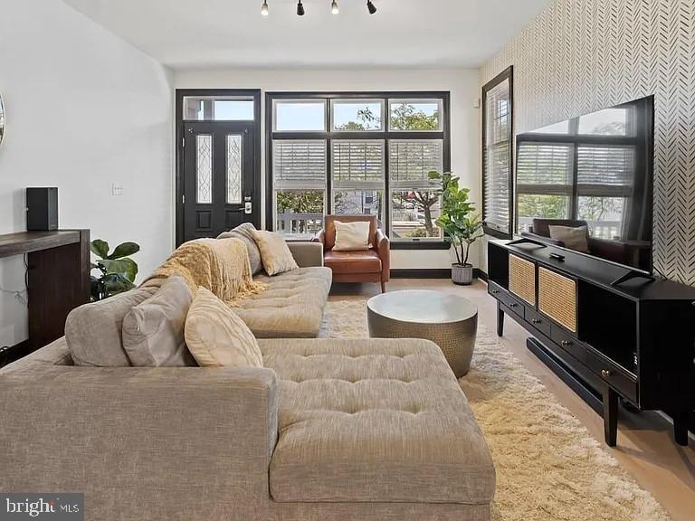 129 N NEW HAMPSHIRE AVENUE