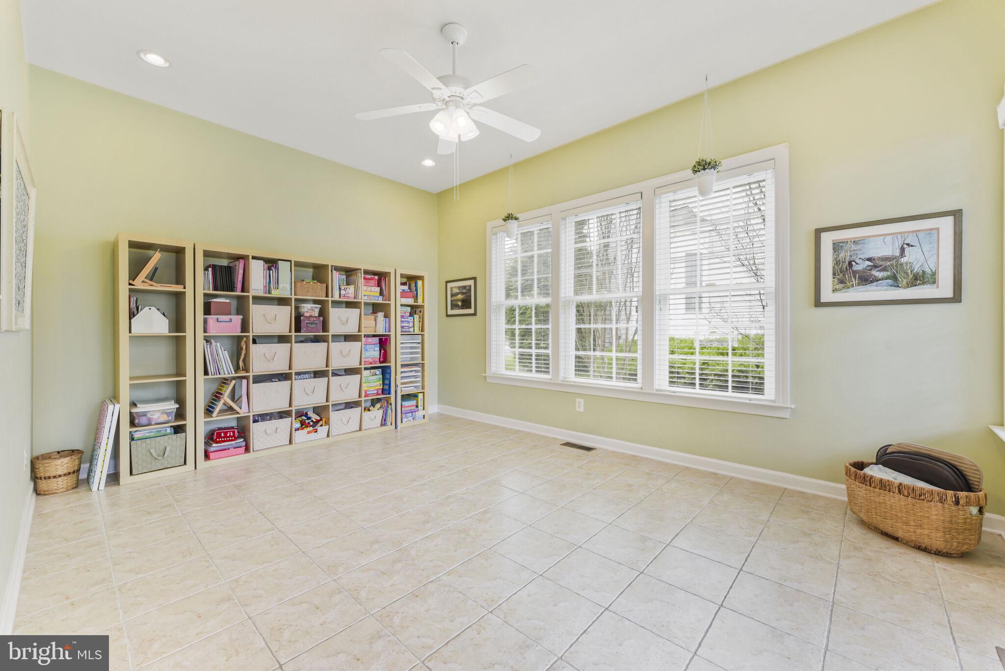 PRESIDENTIAL HILLS - Residential