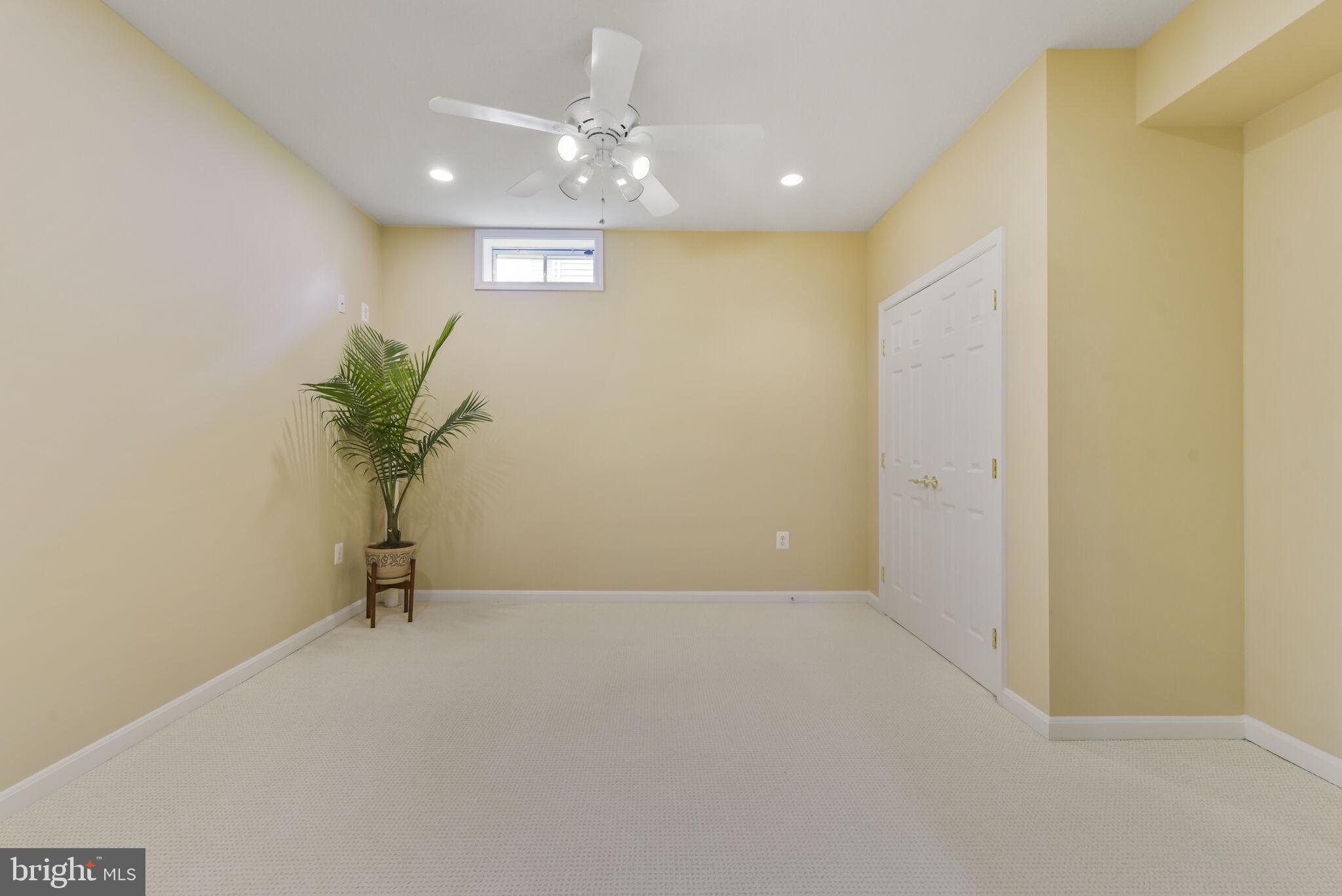 PRESIDENTIAL HILLS - Residential