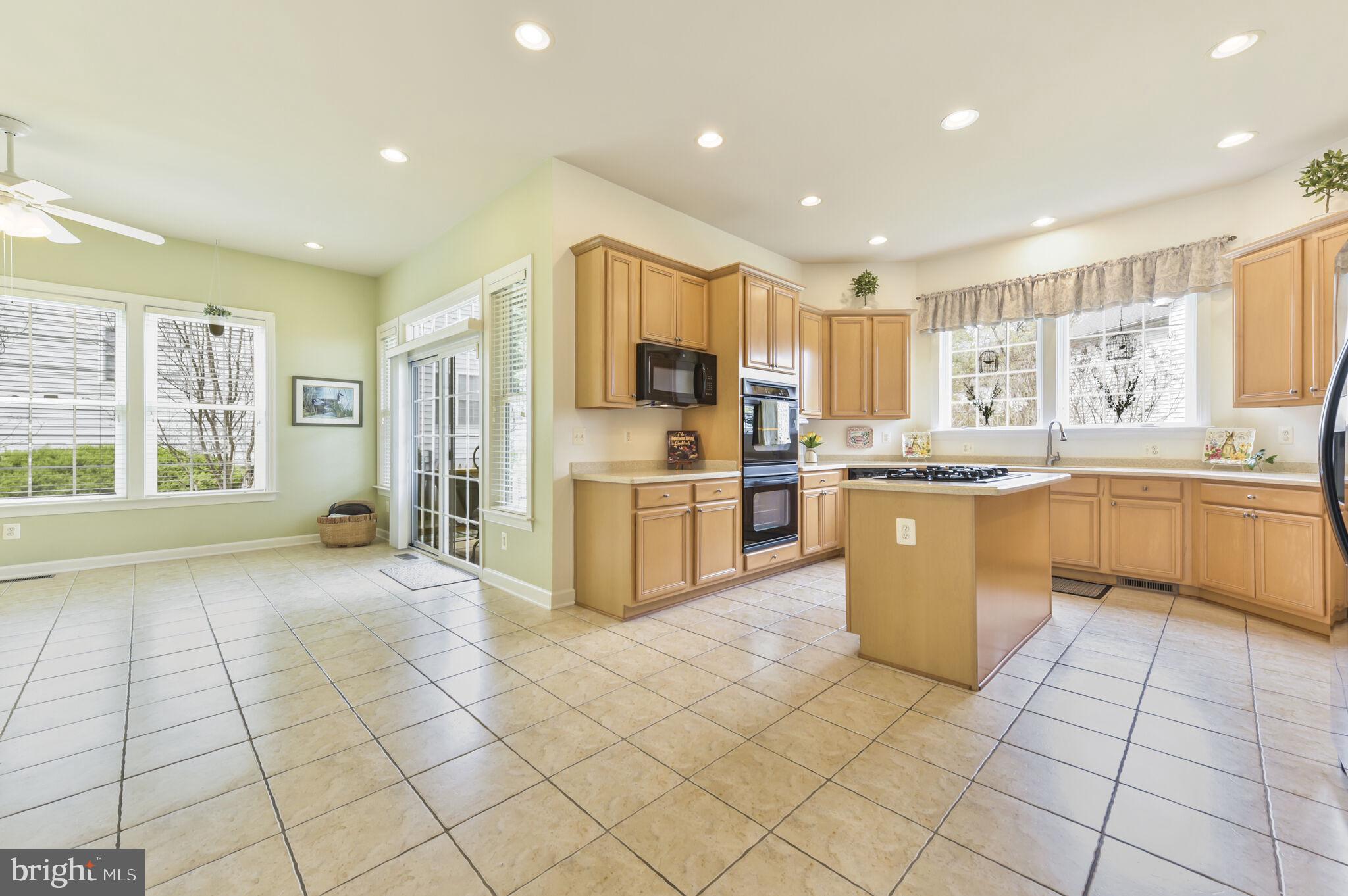 PRESIDENTIAL HILLS - Residential