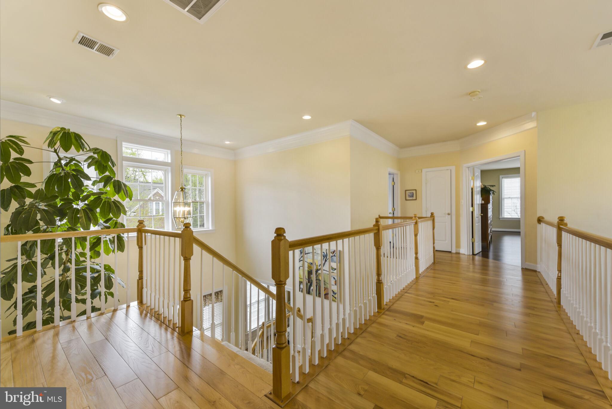 PRESIDENTIAL HILLS - Residential