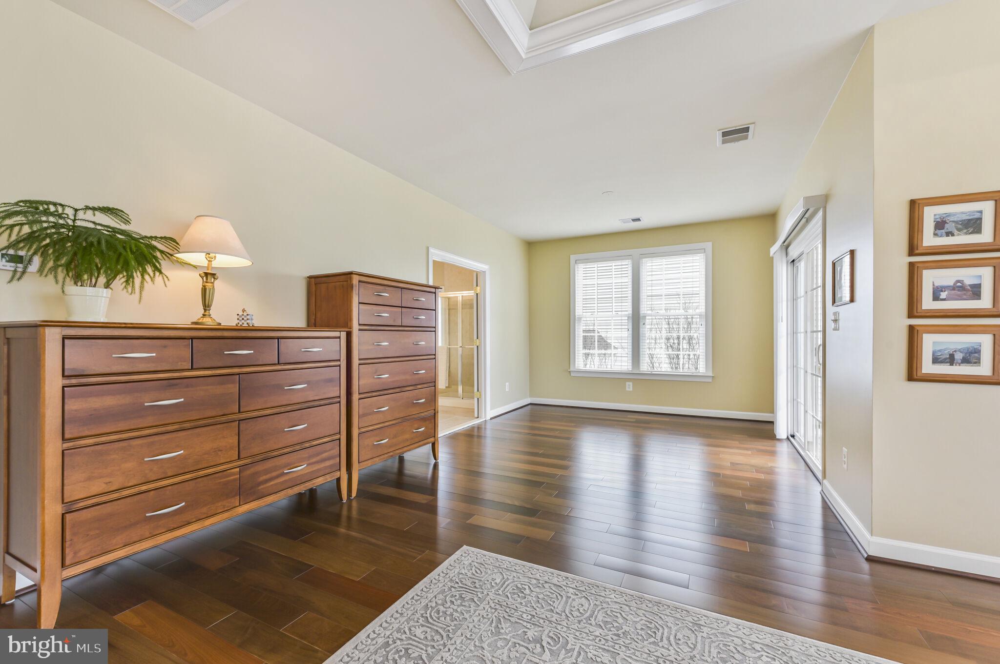 PRESIDENTIAL HILLS - Residential