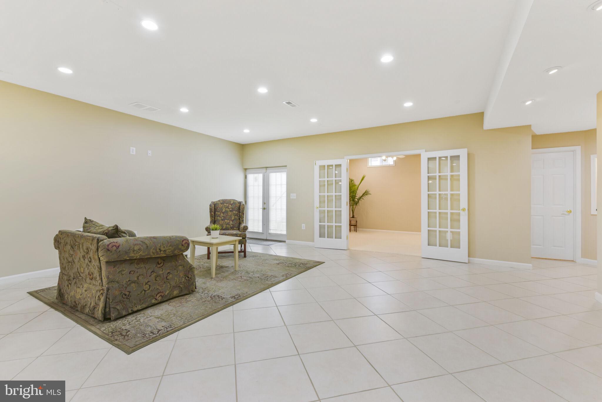 PRESIDENTIAL HILLS - Residential