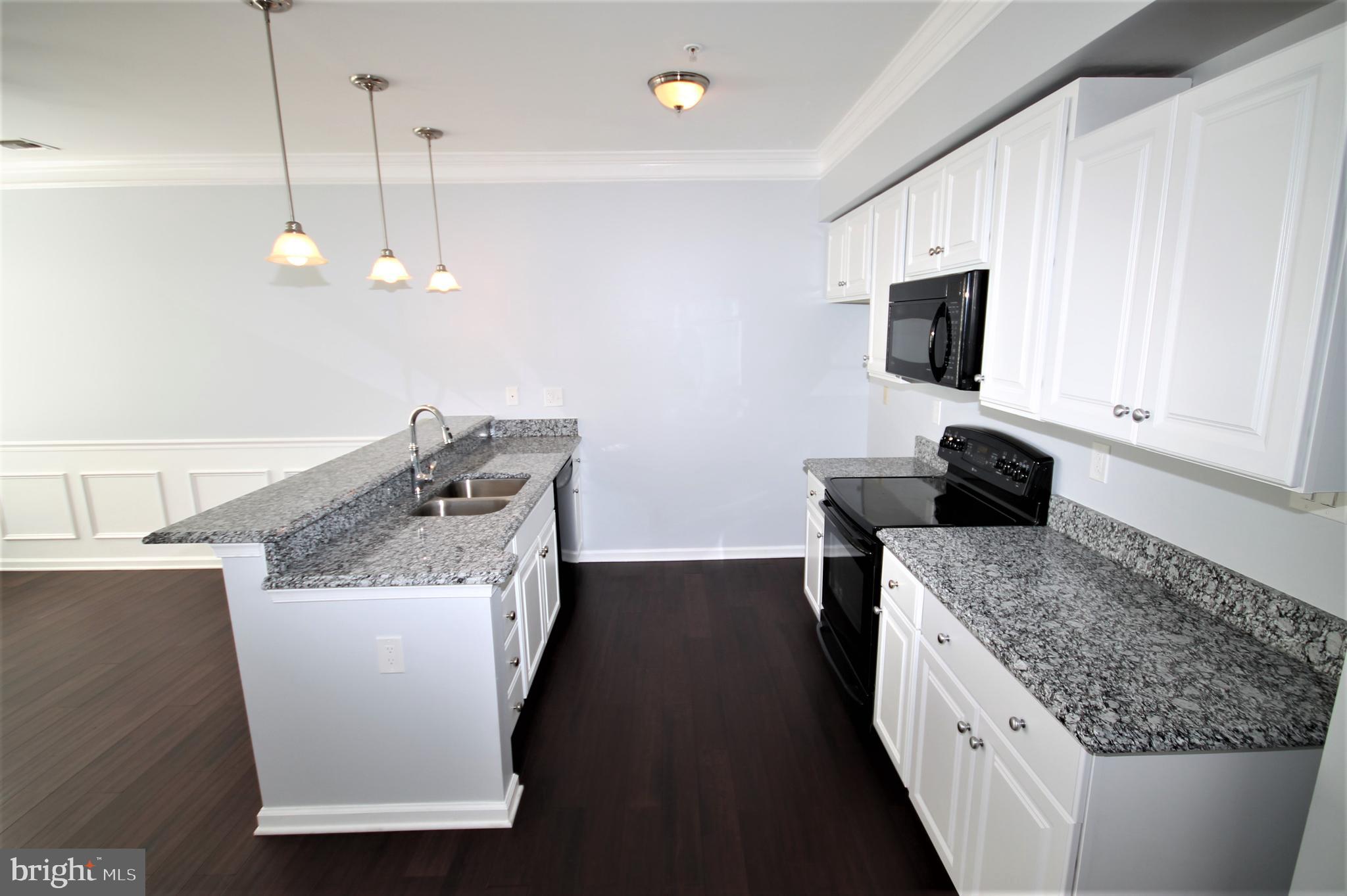 RENAISSANCE PLACE E - Residential