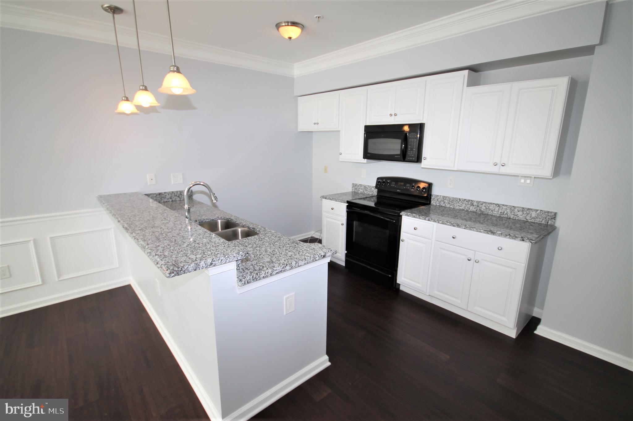 RENAISSANCE PLACE E - Residential