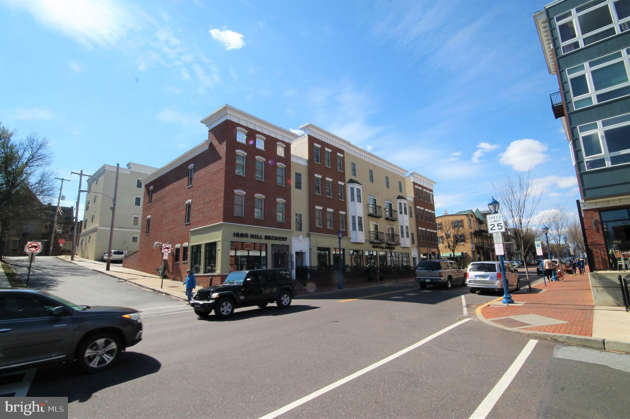 RENAISSANCE PLACE E - Residential