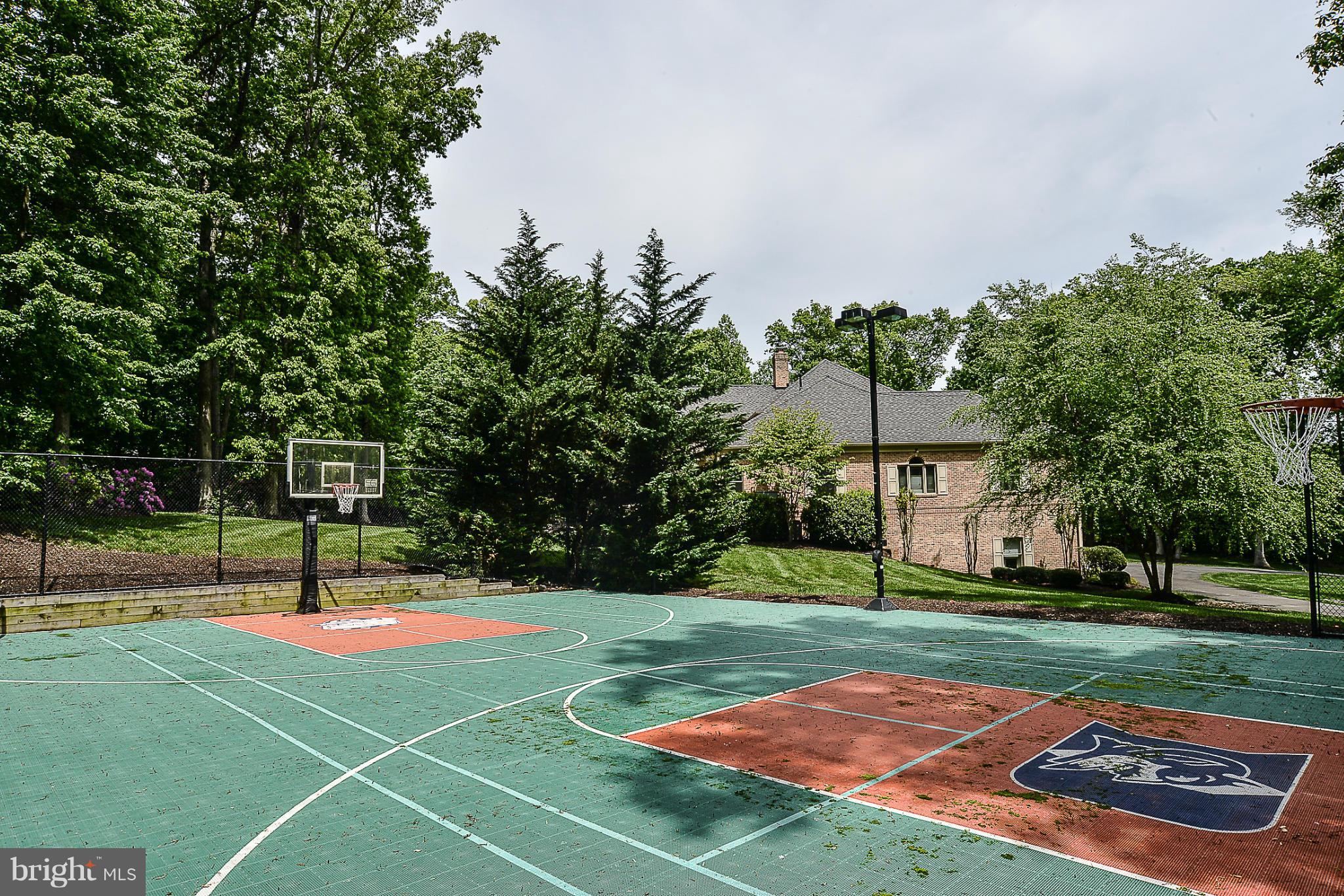 SILVERBROOK - Residential