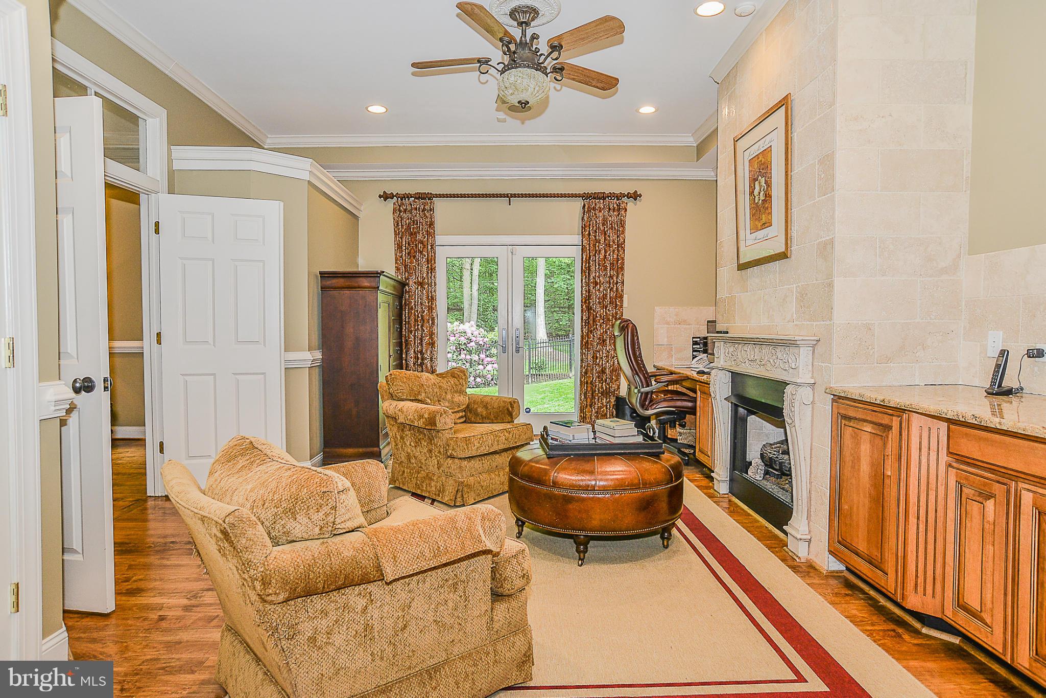 SILVERBROOK - Residential