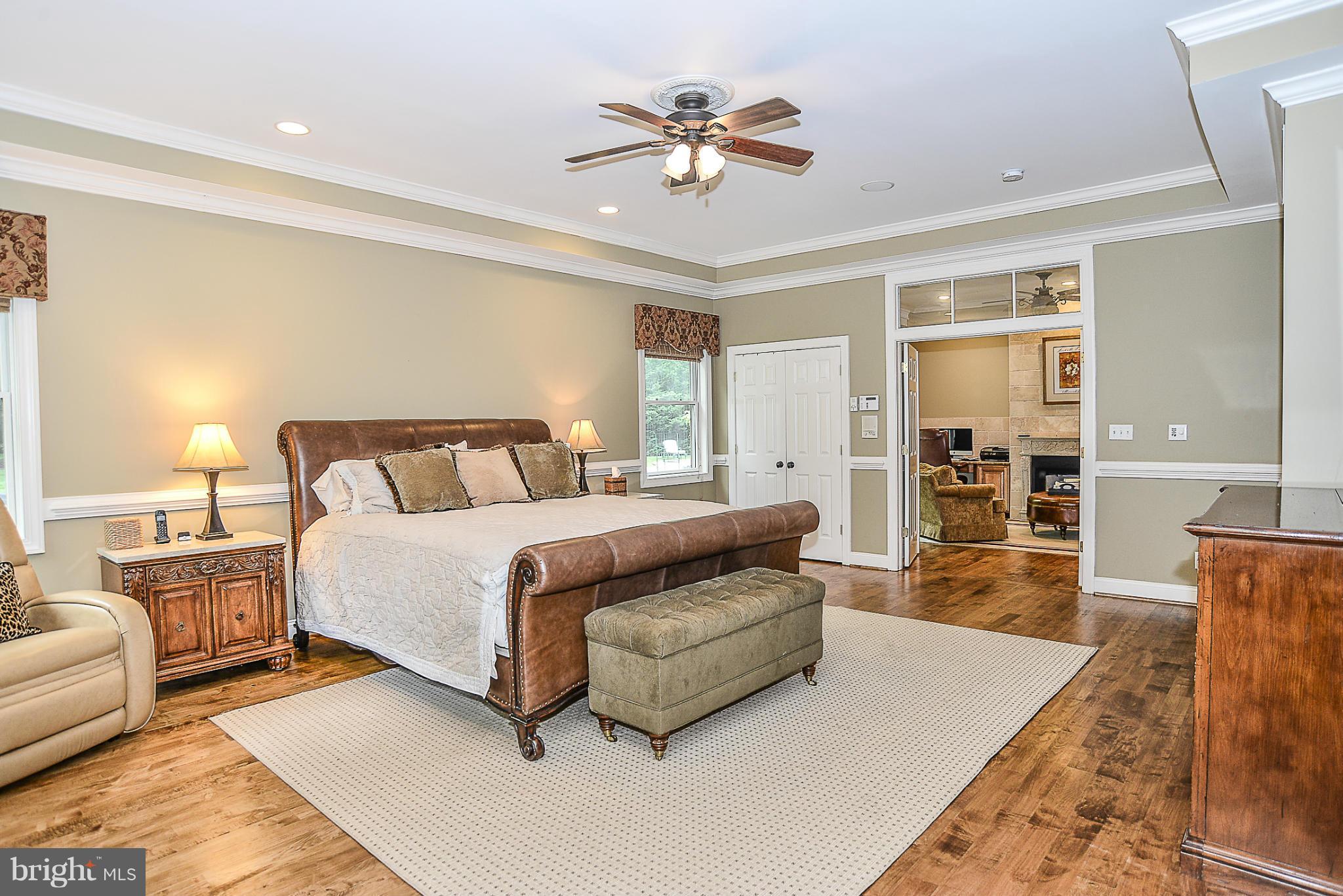 SILVERBROOK - Residential