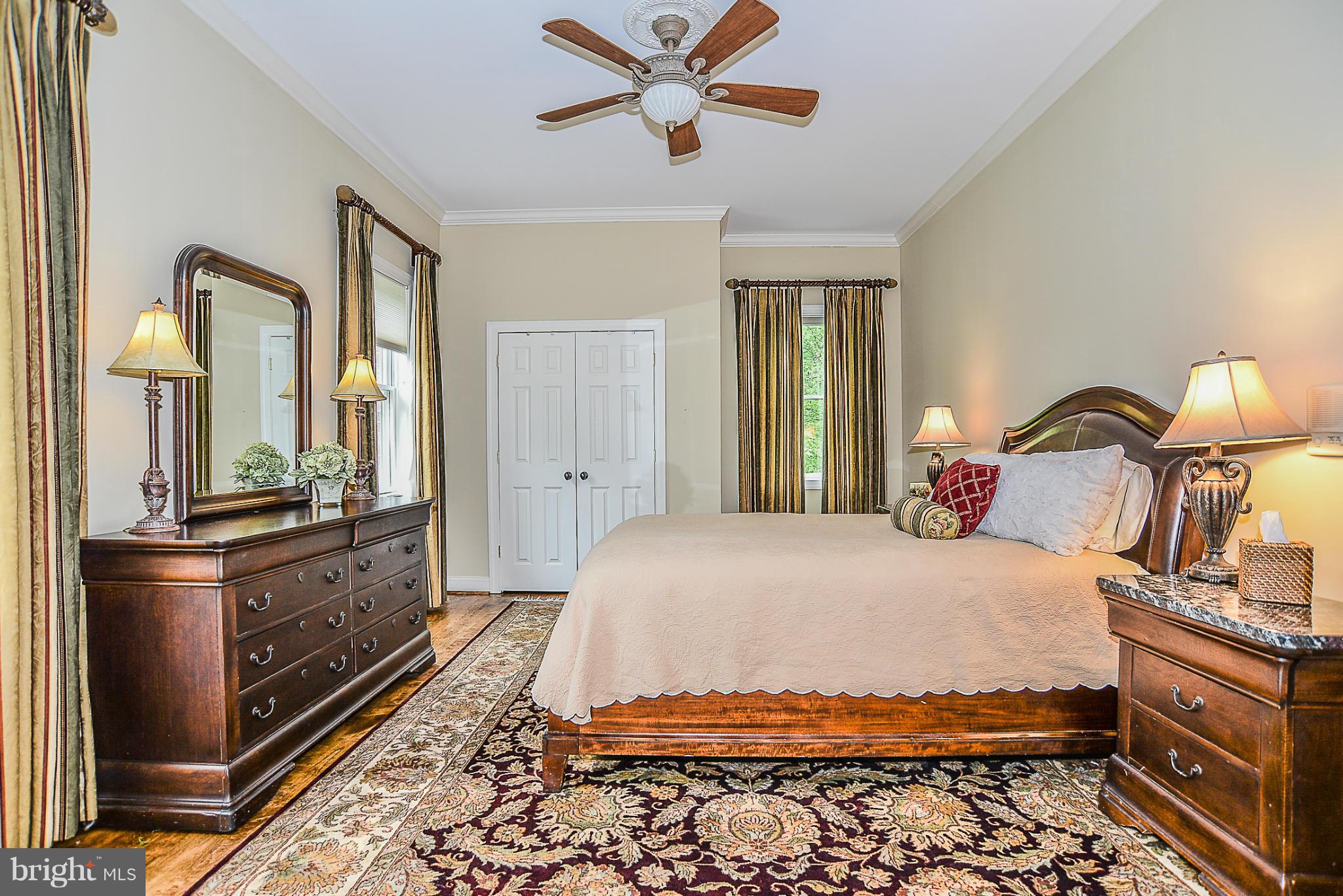 SILVERBROOK - Residential