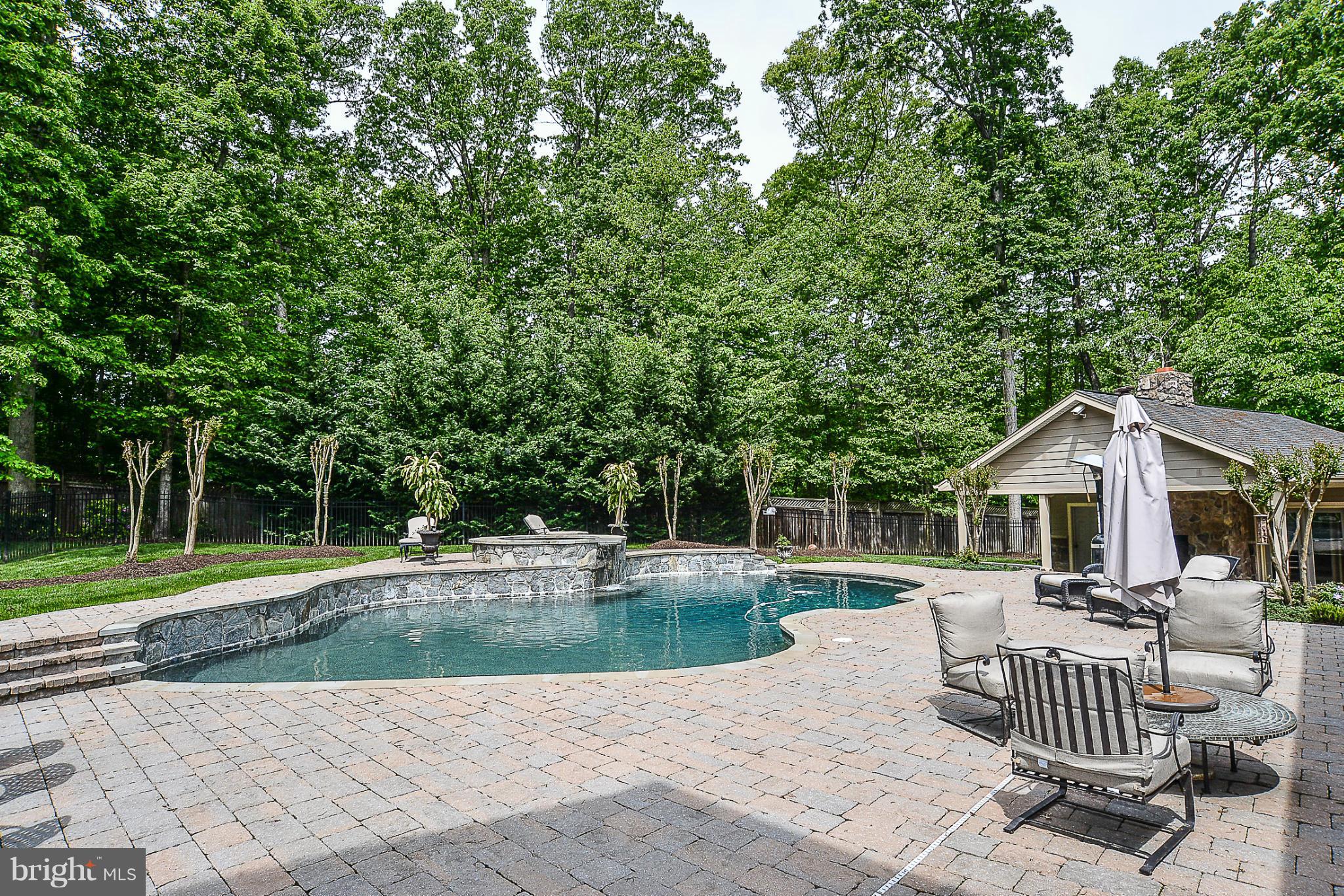 SILVERBROOK - Residential