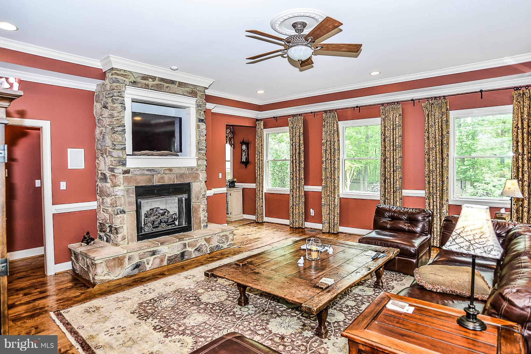 SILVERBROOK - Residential