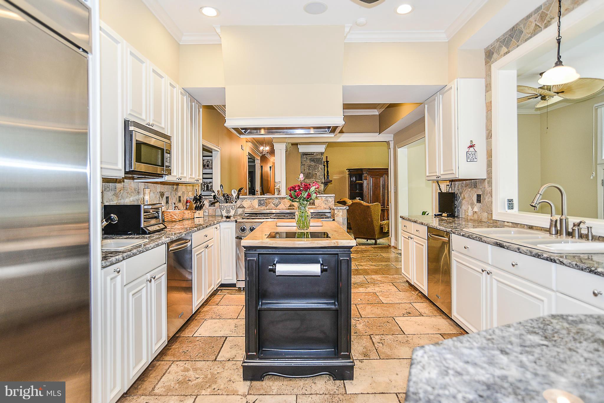 SILVERBROOK - Residential