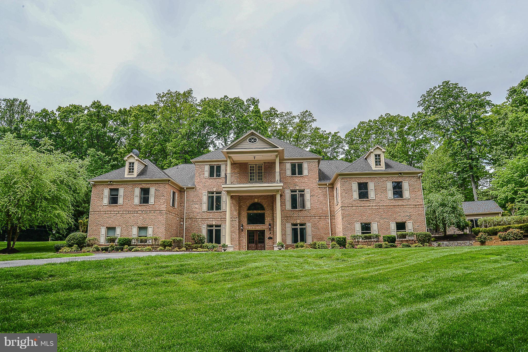 SILVERBROOK - Residential