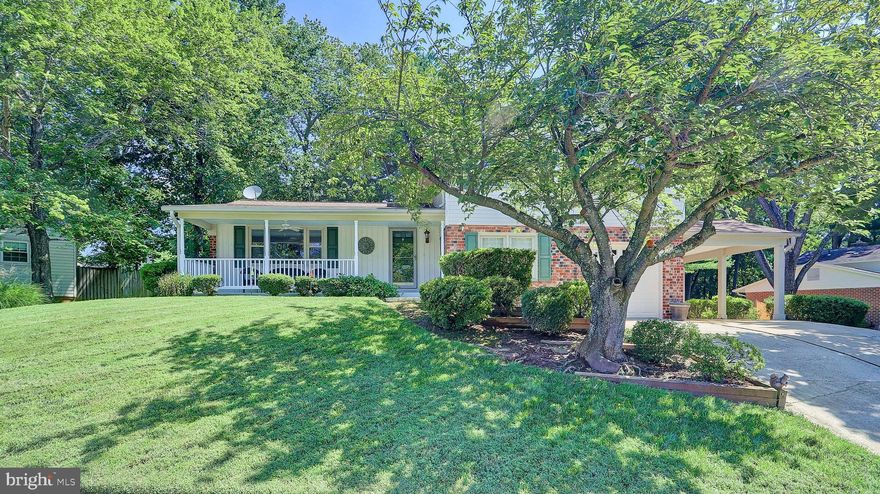 Welcome to this gorgeous split level home nestled in the highly desired neighborhood of Kings Park West.  This four level home offers a spacious front porch, two decks for entertainment, an extended driveway, and tons of natural light.  Spend quality time in the large kitchen that features ceramic tile, corian counter tops, and plenty of cabinet space for storage.  Entertain in the lower level den that walks out to one of the two spacious decks.  Updates include: Fresh paint throughout, 2019 water heater, 2018 hallway bath remodel, 2016 ceramic tile installation in the den, 2014 bathroom remodel for master bath and lower level bathrooms, 2013 concrete walk way entrance, 2010 roof, 2010 gutters, 2010 siding, 2010 soffit vents, 2010 sliding glass doors.  Other features include: skylights, crown molding, furnace humidifier, extra refrigerator in the basement conveys, shed, and satellite dish.  Don't miss out on this amazing opportunity!