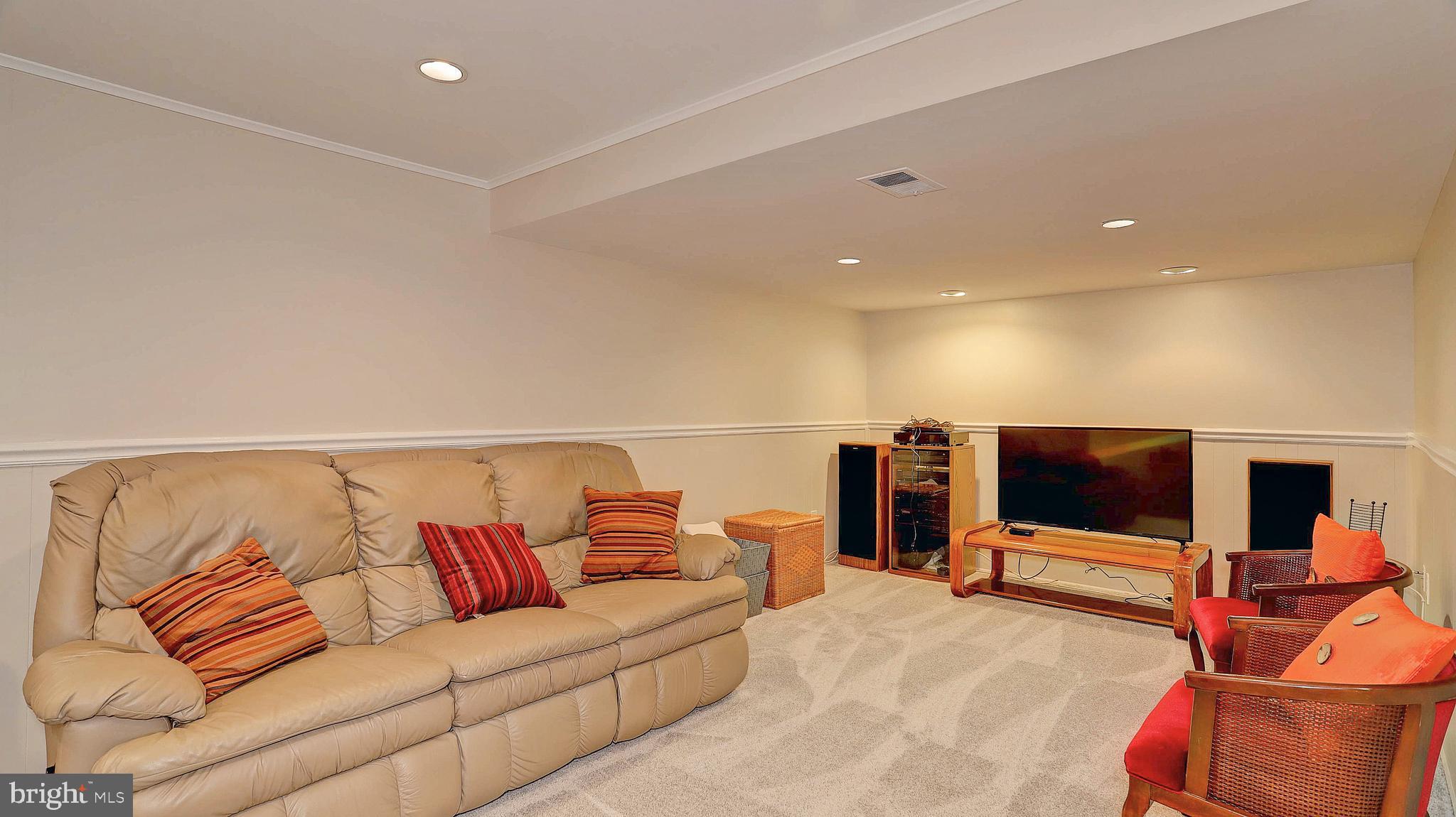 KINGS PARK WEST - Residential