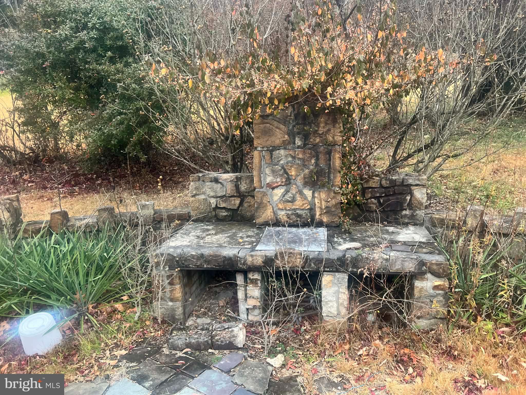 NAVES CROSSROADS - Residential