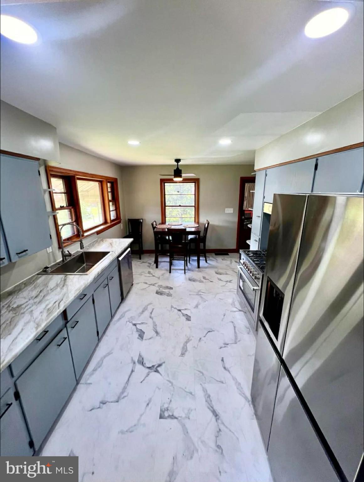 NAVES CROSSROADS - Residential