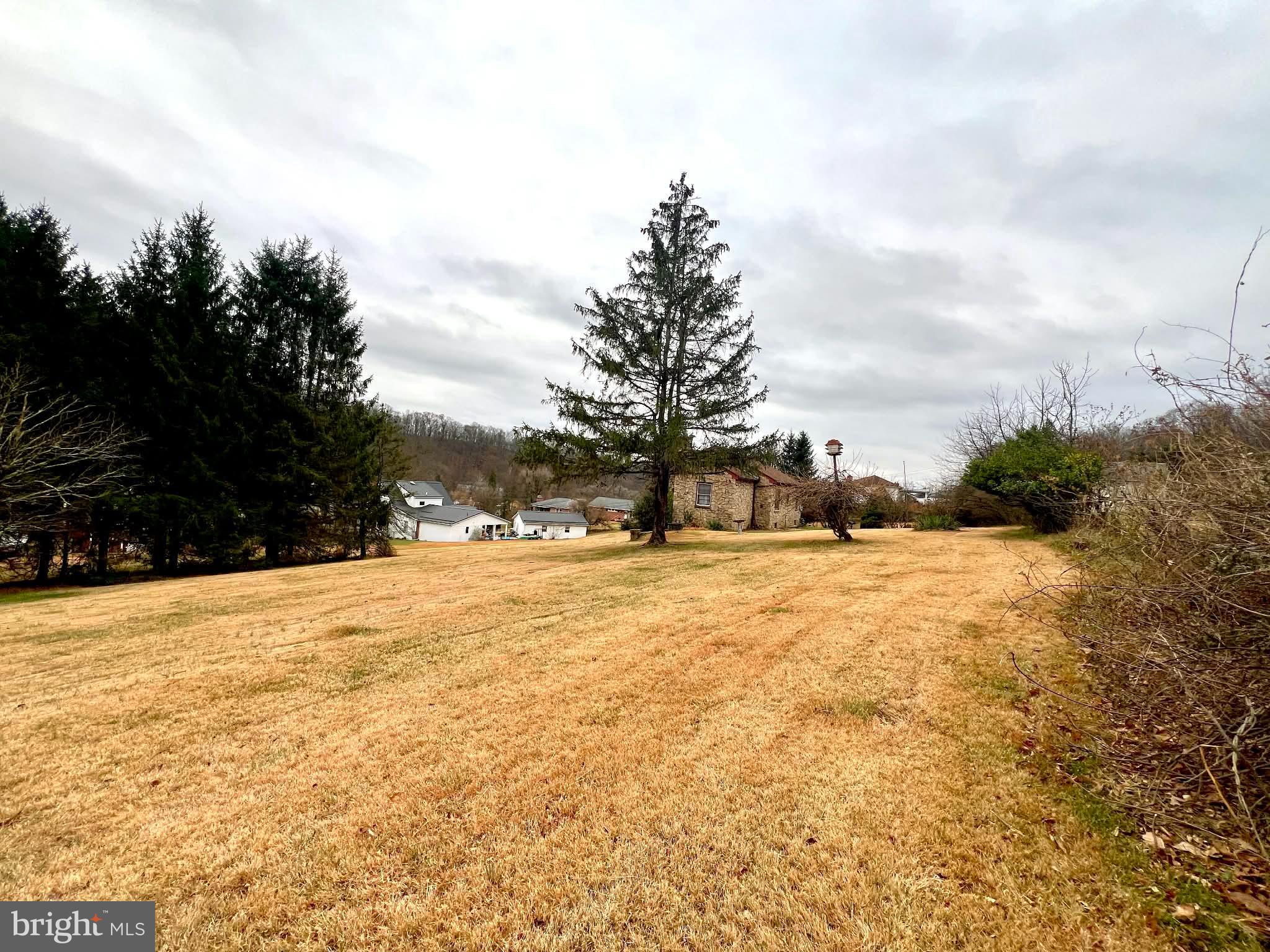 NAVES CROSSROADS - Residential