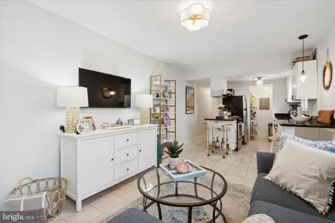 328 Queen Street Unit 2, Philadelphia, PA 19147 - MLS#: PAPH2421400