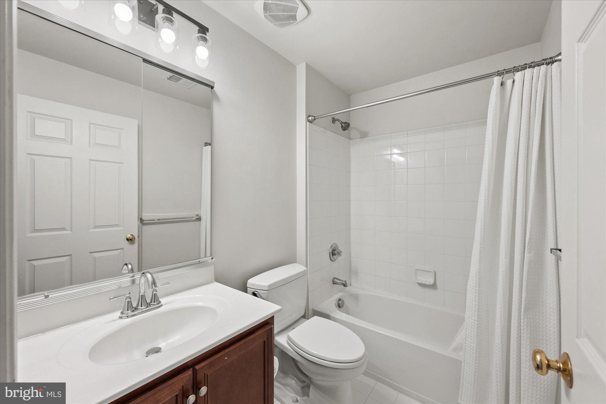 BELMONT COUNTRY CLUB - Residential