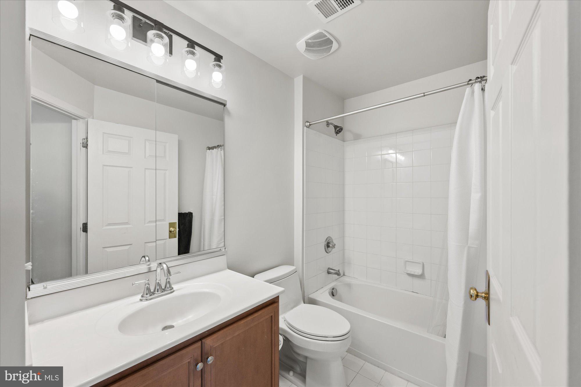 BELMONT COUNTRY CLUB - Residential