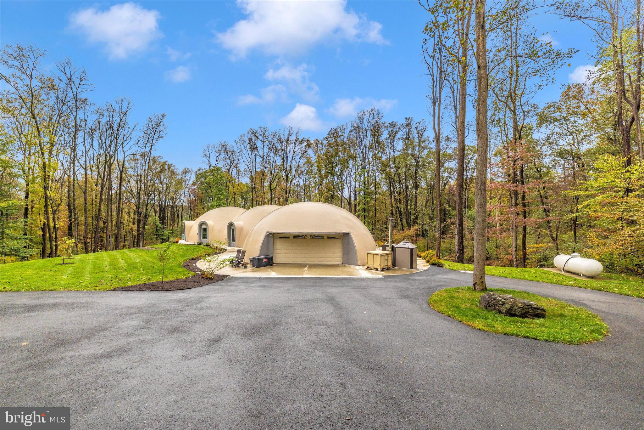 FOX TOWER KNOLLS - Residential