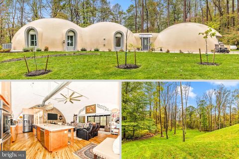 Homes For Sale - 4940 Fox Tower Road<br/> SMITHSBURG, MD 21783