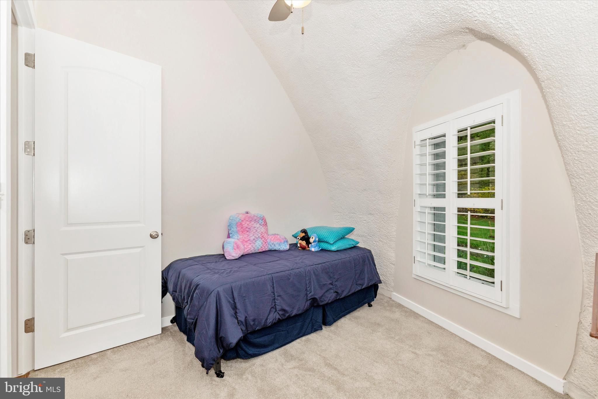 FOX TOWER KNOLLS - Residential