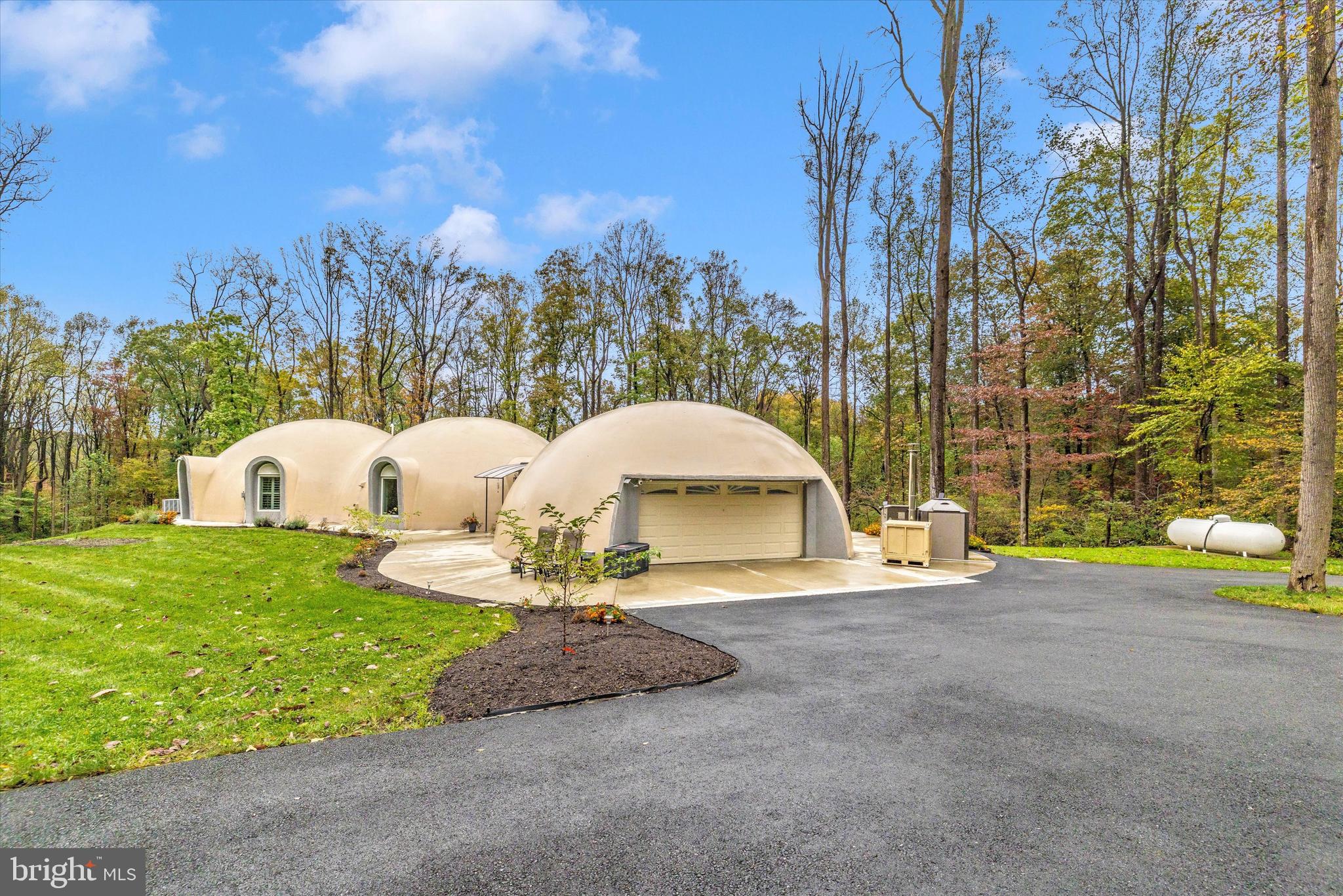 FOX TOWER KNOLLS - Residential