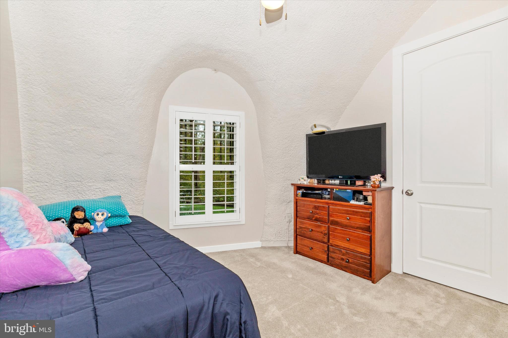 FOX TOWER KNOLLS - Residential