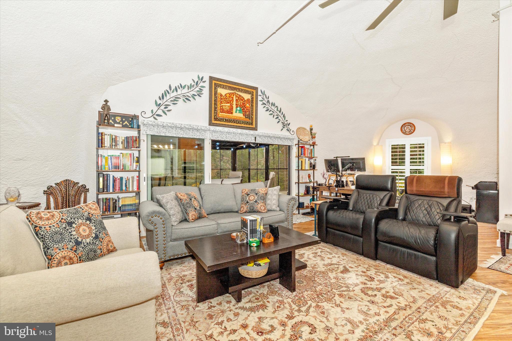 FOX TOWER KNOLLS - Residential