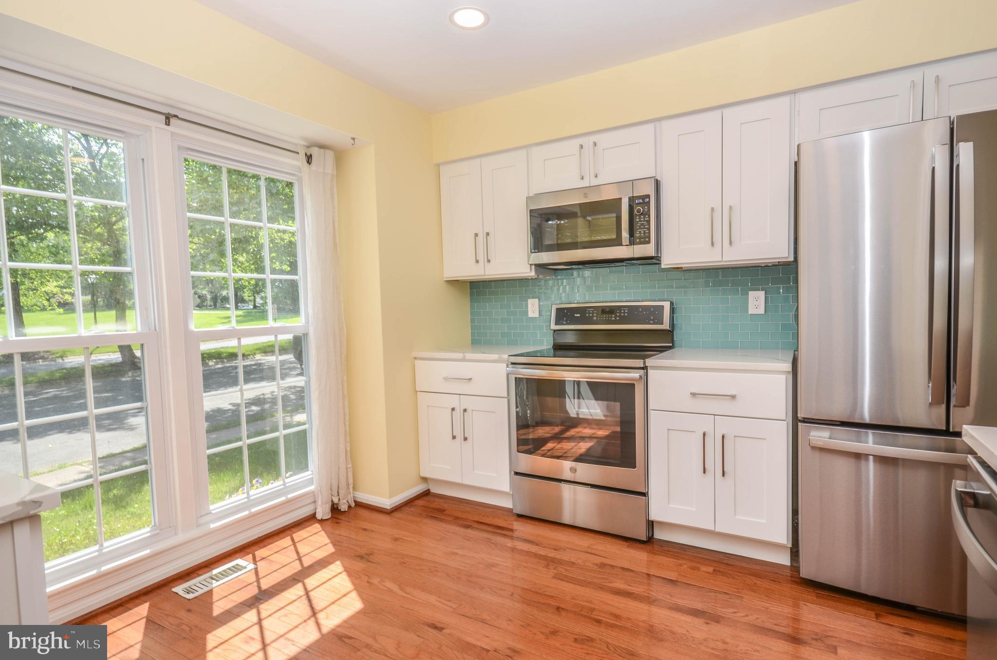 SHADOW OAK - Residential Lease