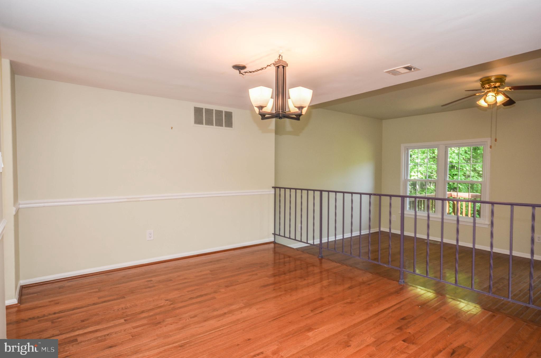 SHADOW OAK - Residential Lease