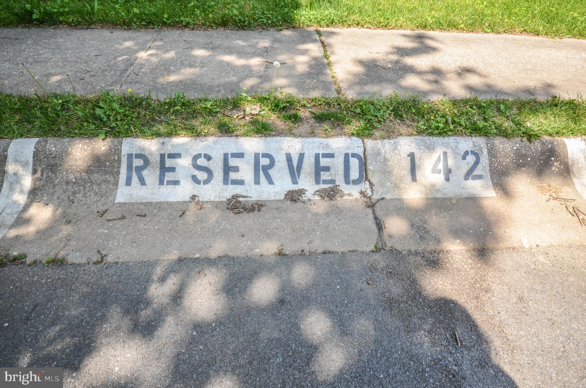 SHADOW OAK - Residential Lease